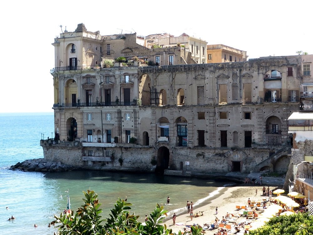 uvaspina Naples